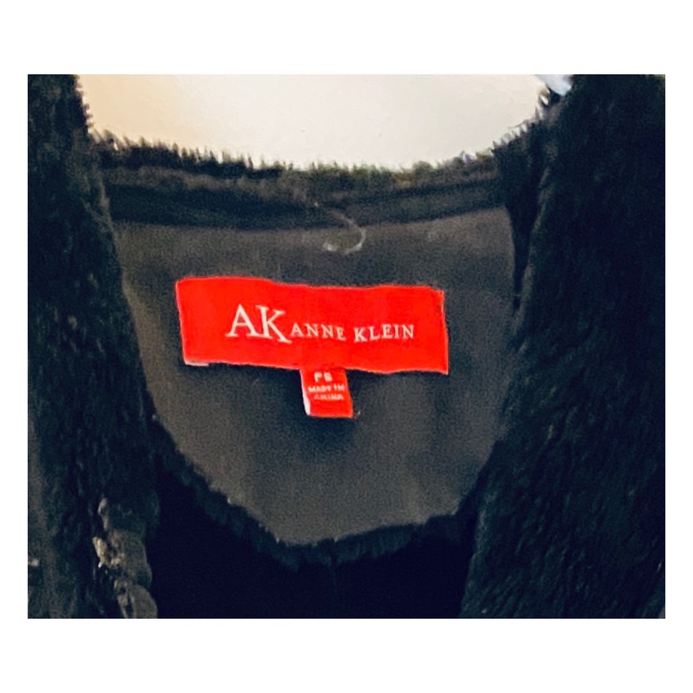 Coat - Picture 3 of 3